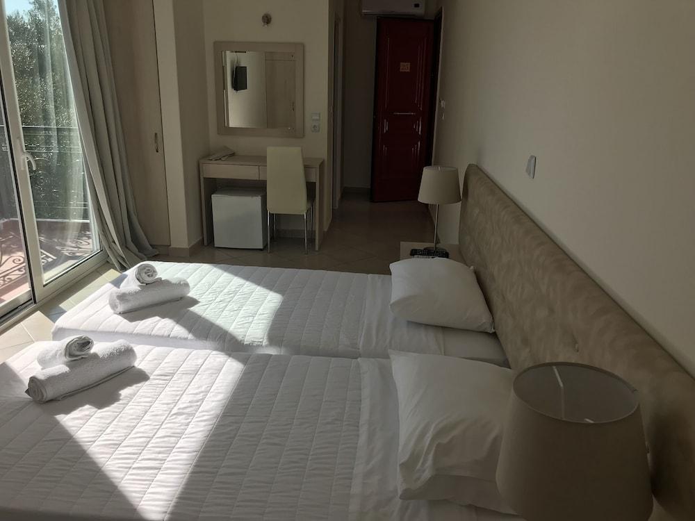 Ai Helis Resort Svoronata Esterno foto