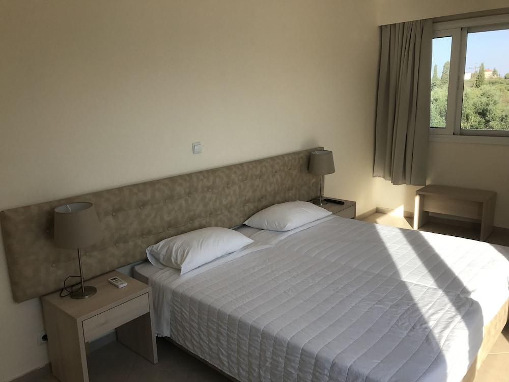 Ai Helis Resort Svoronata Esterno foto