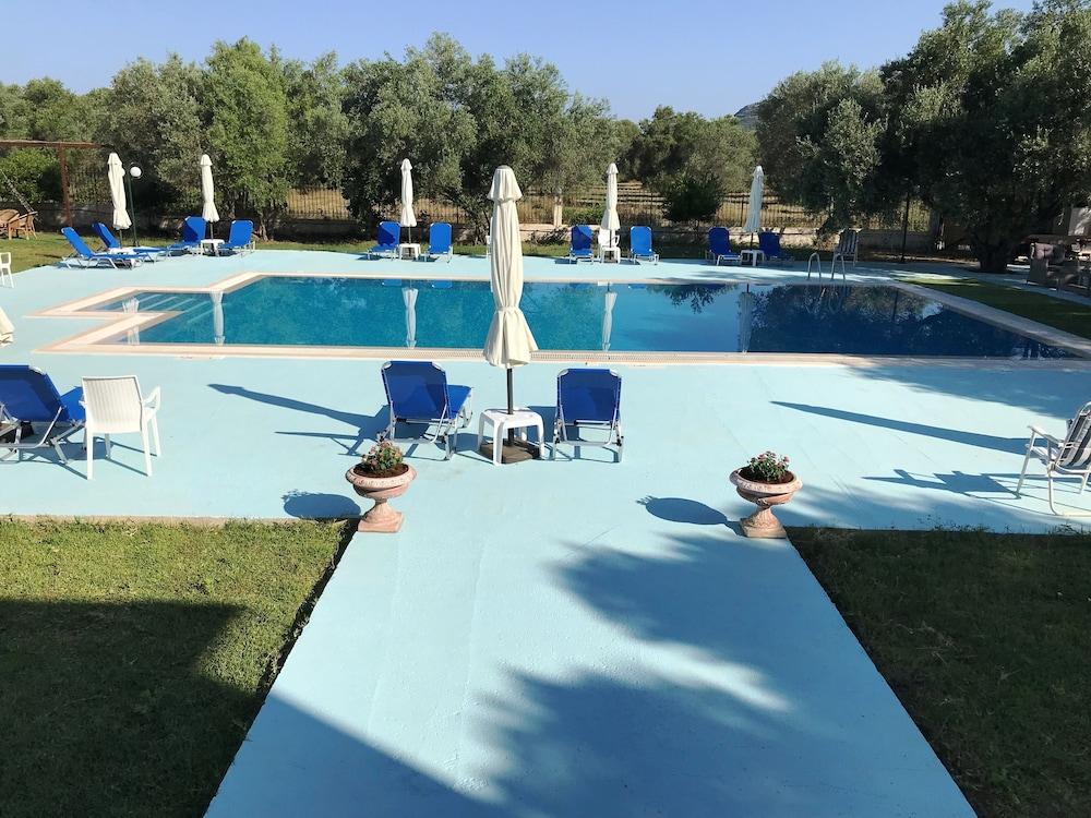 Ai Helis Resort Svoronata Esterno foto
