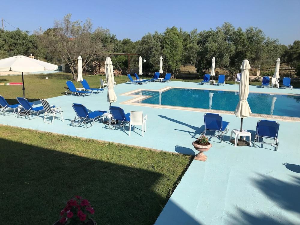 Ai Helis Resort Svoronata Esterno foto