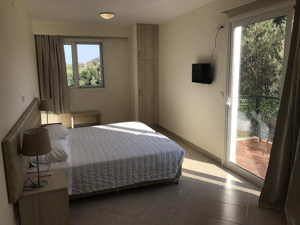 Ai Helis Resort Svoronata Esterno foto