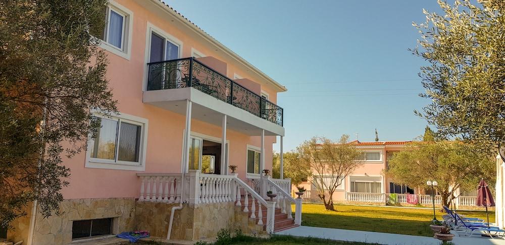 Ai Helis Resort Svoronata Esterno foto