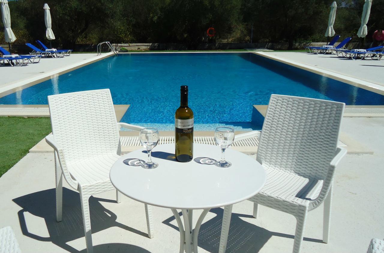 Ai Helis Resort Svoronata Esterno foto
